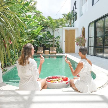 Villa Julia Blanca Kerobokan Buitenkant foto