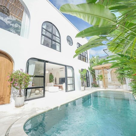 Villa Julia Blanca Kerobokan Buitenkant foto